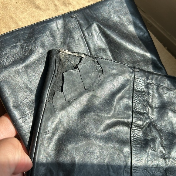 Gucci 61526 black leather Knee-High Boots Size 39C, US 8 1/2. Read Description - Picture 7 of 8